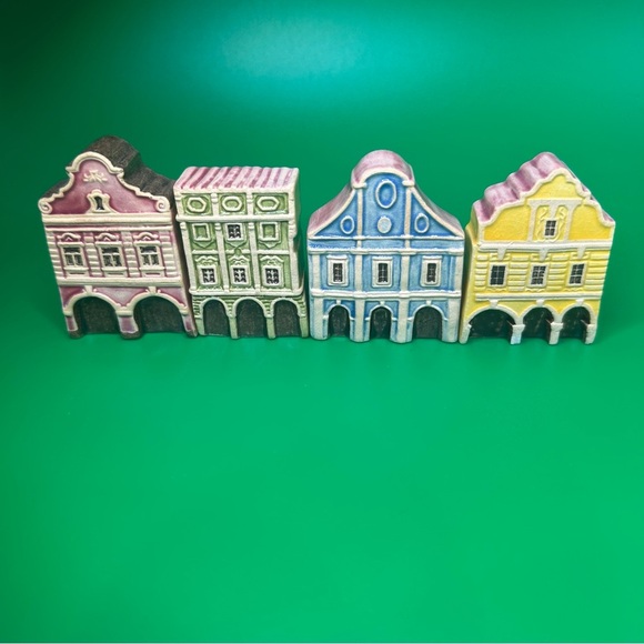 Set of 4 Miniature Handmade European Ceramic Houses – Signed Pottery Figurines - Picture 4 of 10